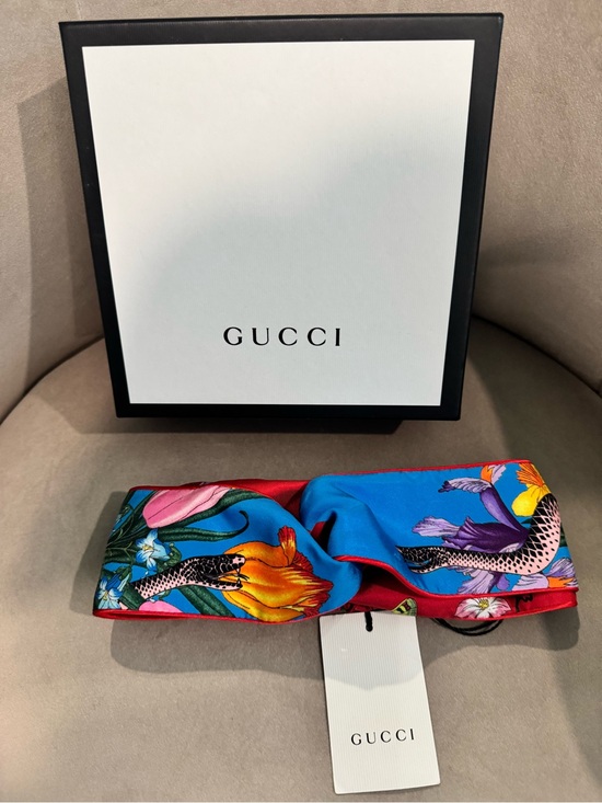 Gucci Blue and Red Floral Silk Headwrap